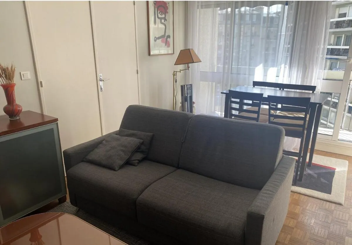 Le Vauvenargues Apartment Paris France